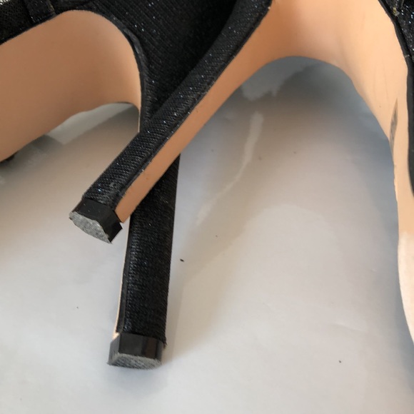 Gorgeous Special Occasion Sandals - Picture 5 of 13